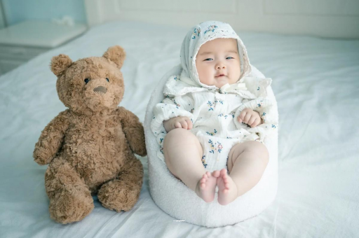 濮阳宝宝吃不饱母乳的症状